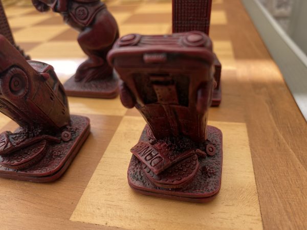 Berkeley Chess - New York Chess Set - Red - Image 3
