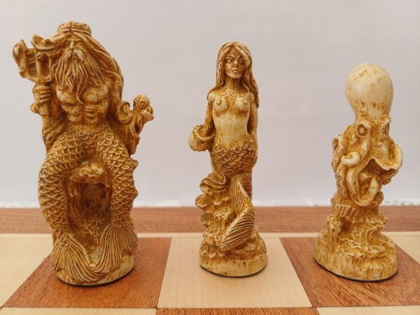 Berkeley Chess - Sea Life Chess Set - Red - Image 3