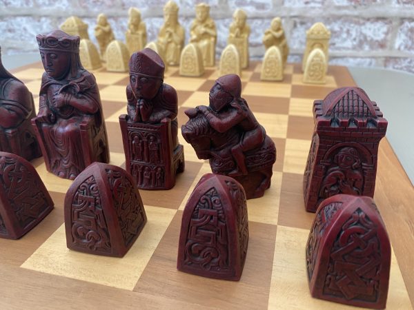 Gothic Chess Set - Classic Red and Ivory - Image 9