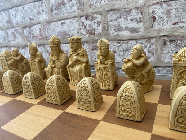 Gothic Chess Set - Classic Red and Ivory - Image 8