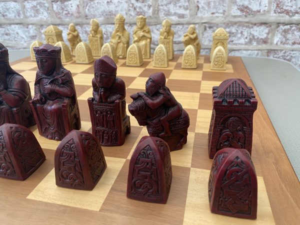 Gothic Chess Set - Classic Red and Ivory - Image 10