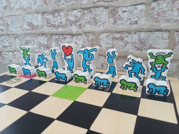 Artistry in Play: The Keith Haring Chess Set - Image 8