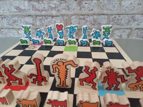 Artistry in Play: The Keith Haring Chess Set - Image 11