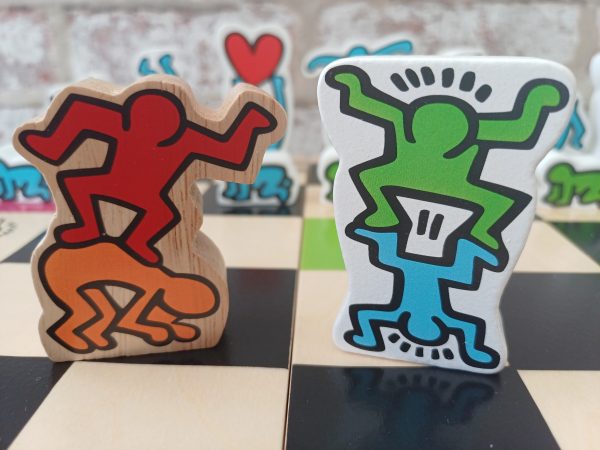 Artistry in Play: The Keith Haring Chess Set - Image 14