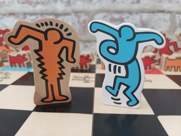 Artistry in Play: The Keith Haring Chess Set - Image 18