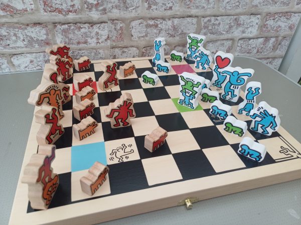 Artistry in Play: The Keith Haring Chess Set - Image 21