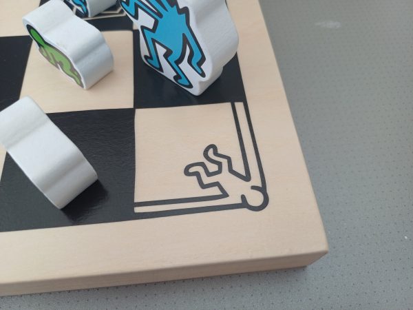 Artistry in Play: The Keith Haring Chess Set - Image 23