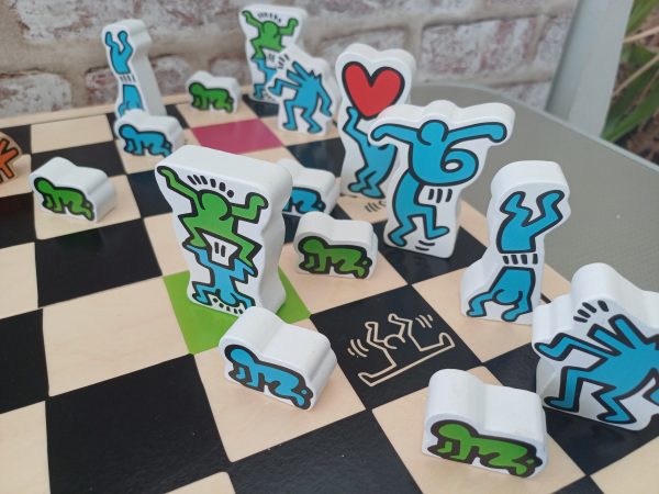 Artistry in Play: The Keith Haring Chess Set - Image 24