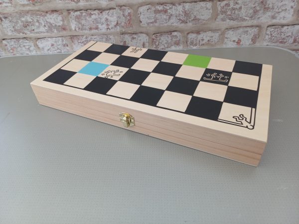 Artistry in Play: The Keith Haring Chess Set - Image 29