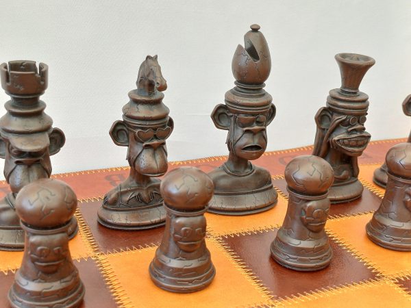 Bored Ape Yacht Club Chess Set – BROWN