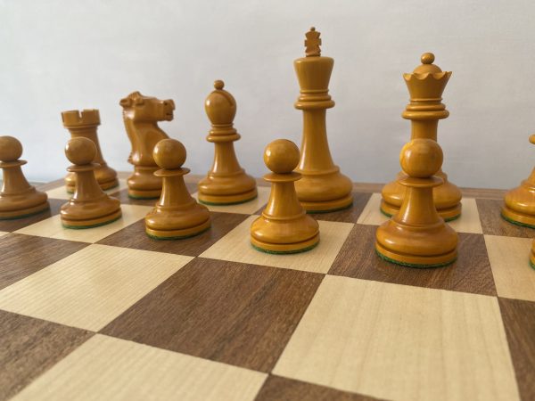 Bobby Fischer Triple Weight Chess Set - Antique Ebonised - Image 7