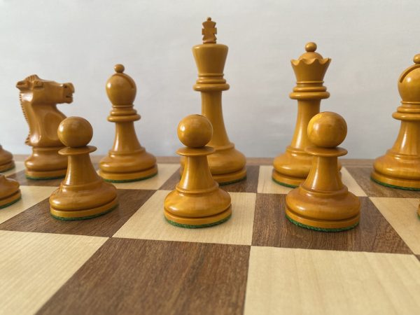 Bobby Fischer Triple Weight Chess Set - Antique Ebonised - Image 11