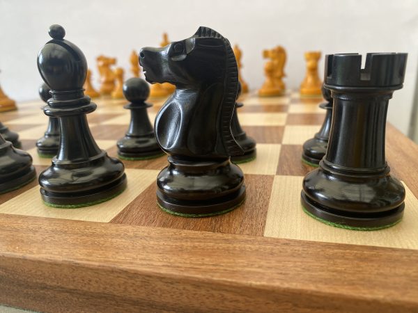 Bobby Fischer Triple Weight Chess Set - Antique Ebonised - Image 4