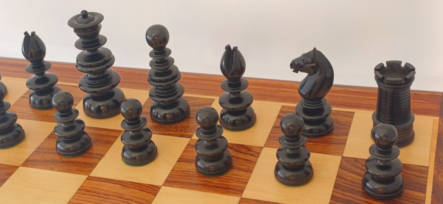 John Calvert Chess Set in Ebony - ChessBaron Chess Sets - 01278 426100