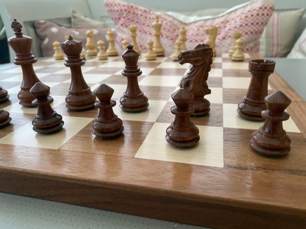 The Bara set of Triple Weighted Chess Pieces in Acacia - Image 11