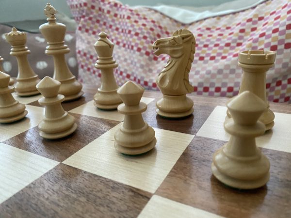 The Bara set of Triple Weighted Chess Pieces in Acacia - Image 4