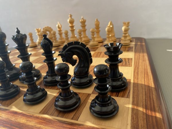 The Manchester set of Chess Pieces in Ebony - Image 9
