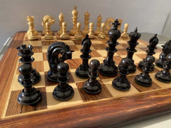 The Manchester set of Chess Pieces in Ebony - Image 12