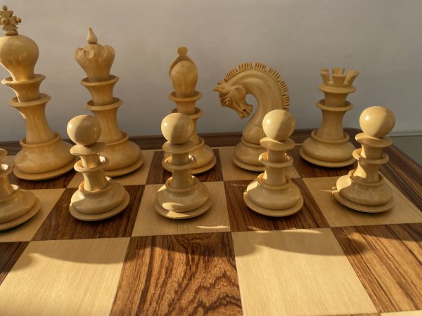 The Manchester set of Chess Pieces in Ebony - Image 3