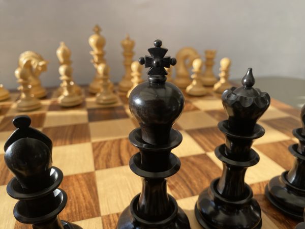 The Manchester set of Chess Pieces in Ebony - Image 5