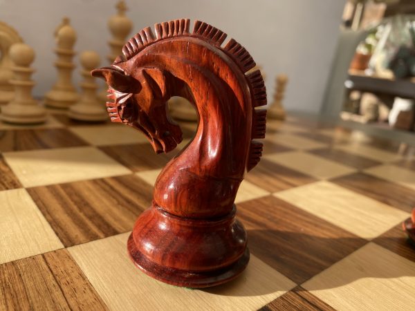The Manchester set of Chess Pieces in Bud Rosewood - Image 3