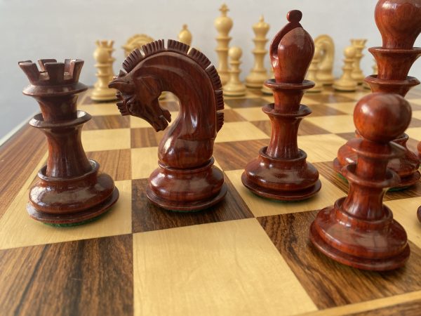 The Manchester set of Chess Pieces in Bud Rosewood - Image 5