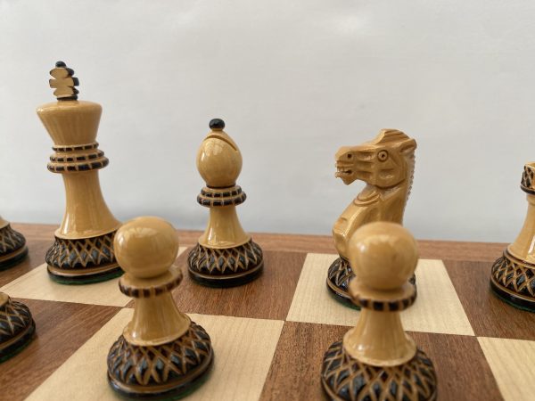 The Spector Gloss Double Weighted Chess Pieces - Image 2
