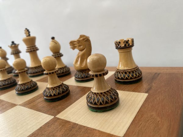 The Spector Gloss Double Weighted Chess Pieces - Image 4