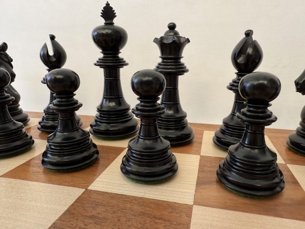 The Vanstone - Ebony Chess Set - Image 3