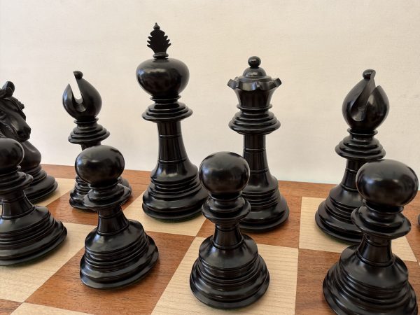 The Vanstone - Ebony Chess Set - Image 4